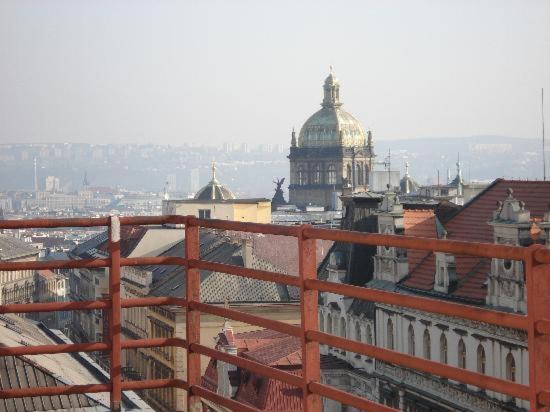 Hotel Legie Bed And Breakfast Praha Bagian luar foto